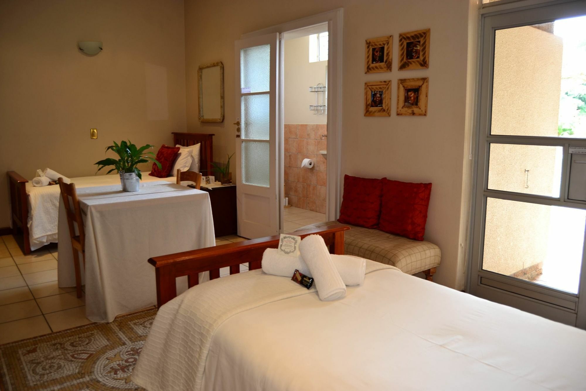 King'S Highway Guest House Съмърсет Уест Екстериор снимка